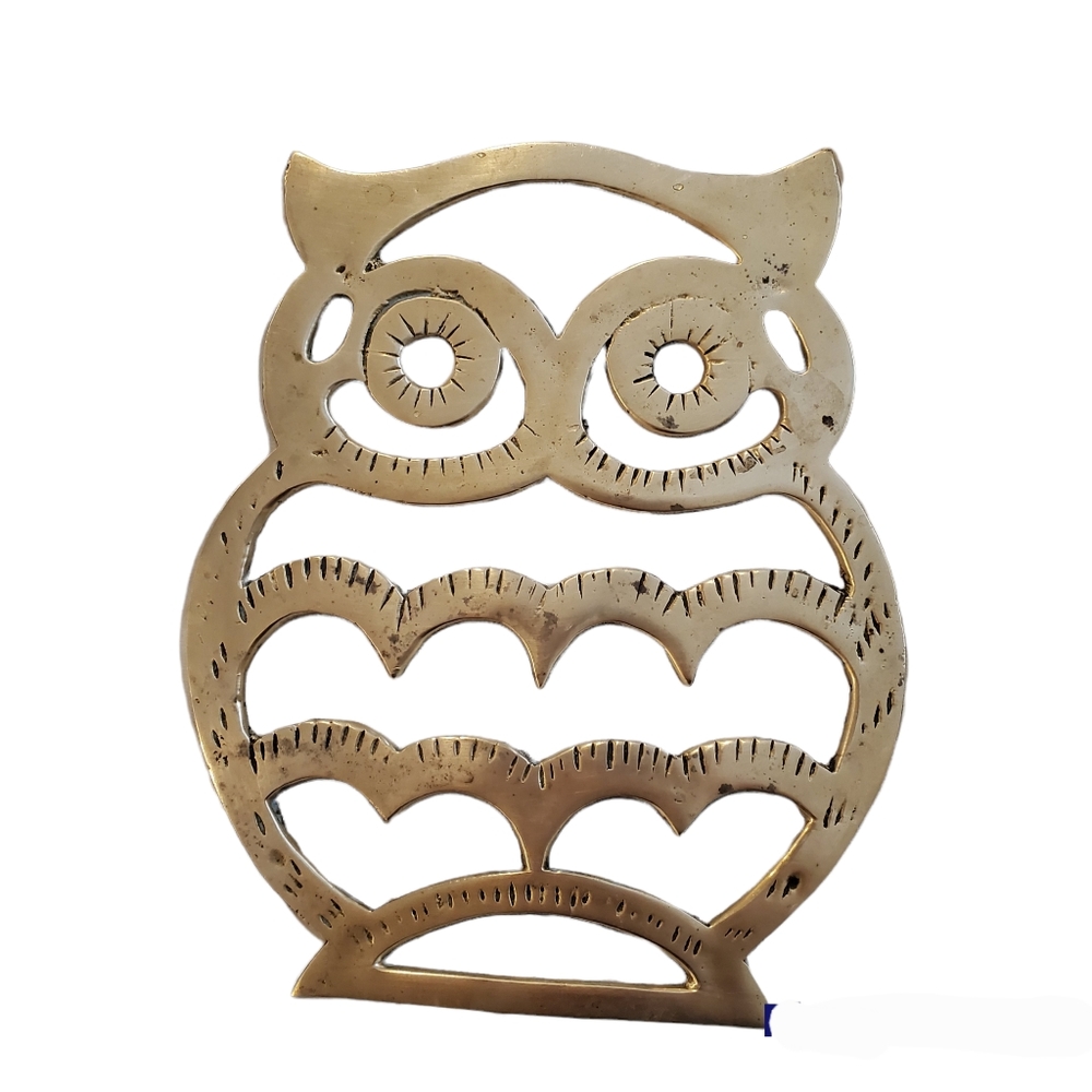 Brass owl trivet 8 x 7.5 inches kitchen vtg